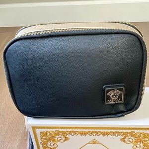 VERSACE PARFUMS COSMETICS MAKE UP BAG CASE BLACK GOLD BOLD GOLD ZIPPERS NEW